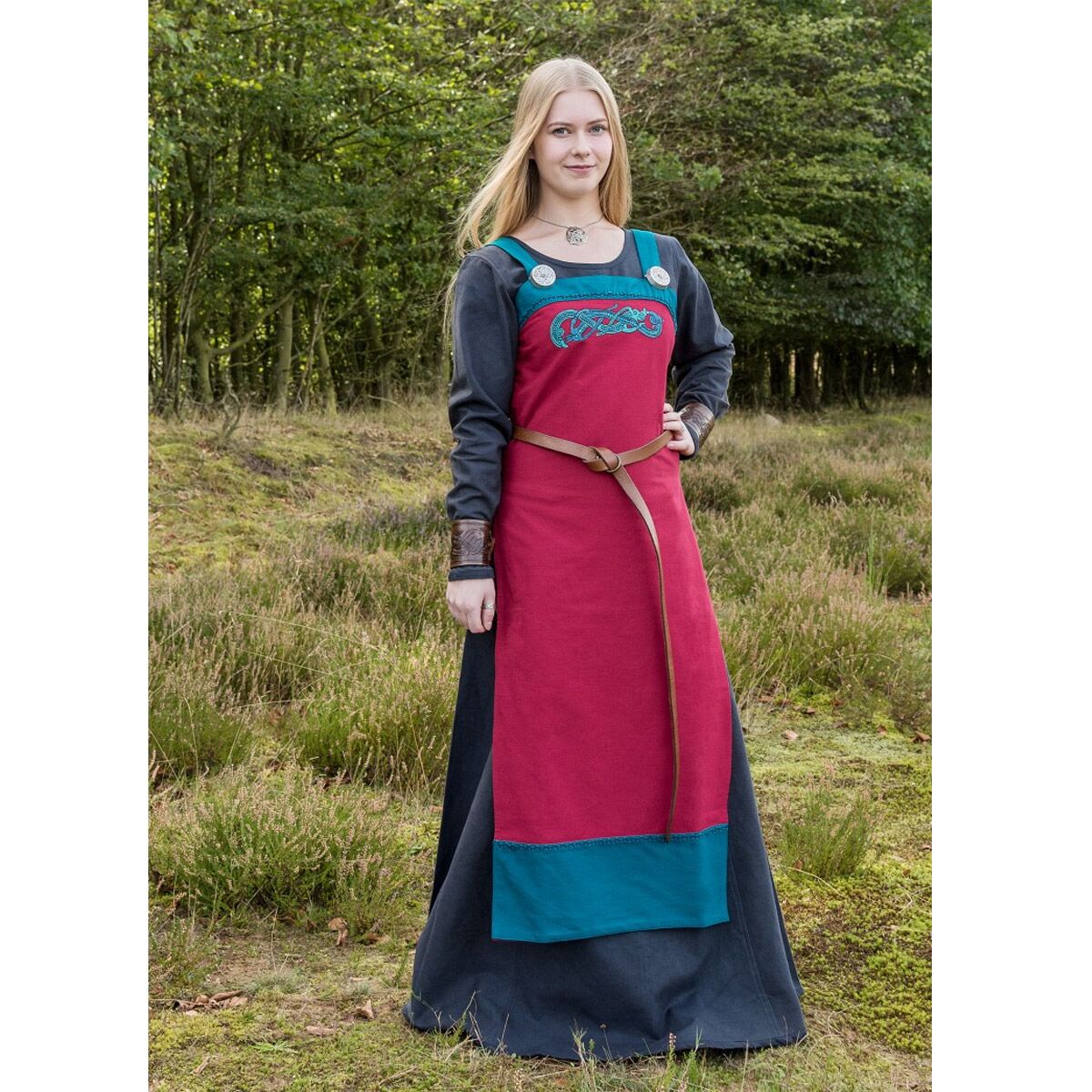 Viking överklänning med broderi röd L
