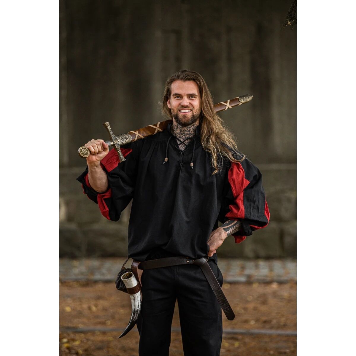 Landsknecht medeltidsskjorta "Albert" svart/röd S