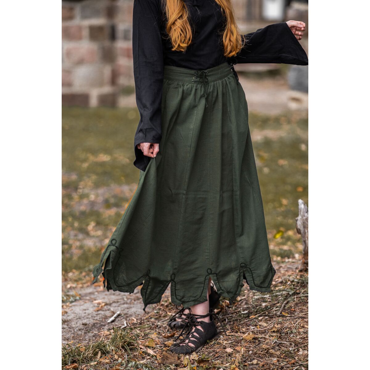 Medeltida kjol med broderi grön "Svenja"