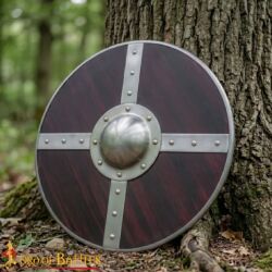 Vikingasköld av trä med stålknopp och beslag
