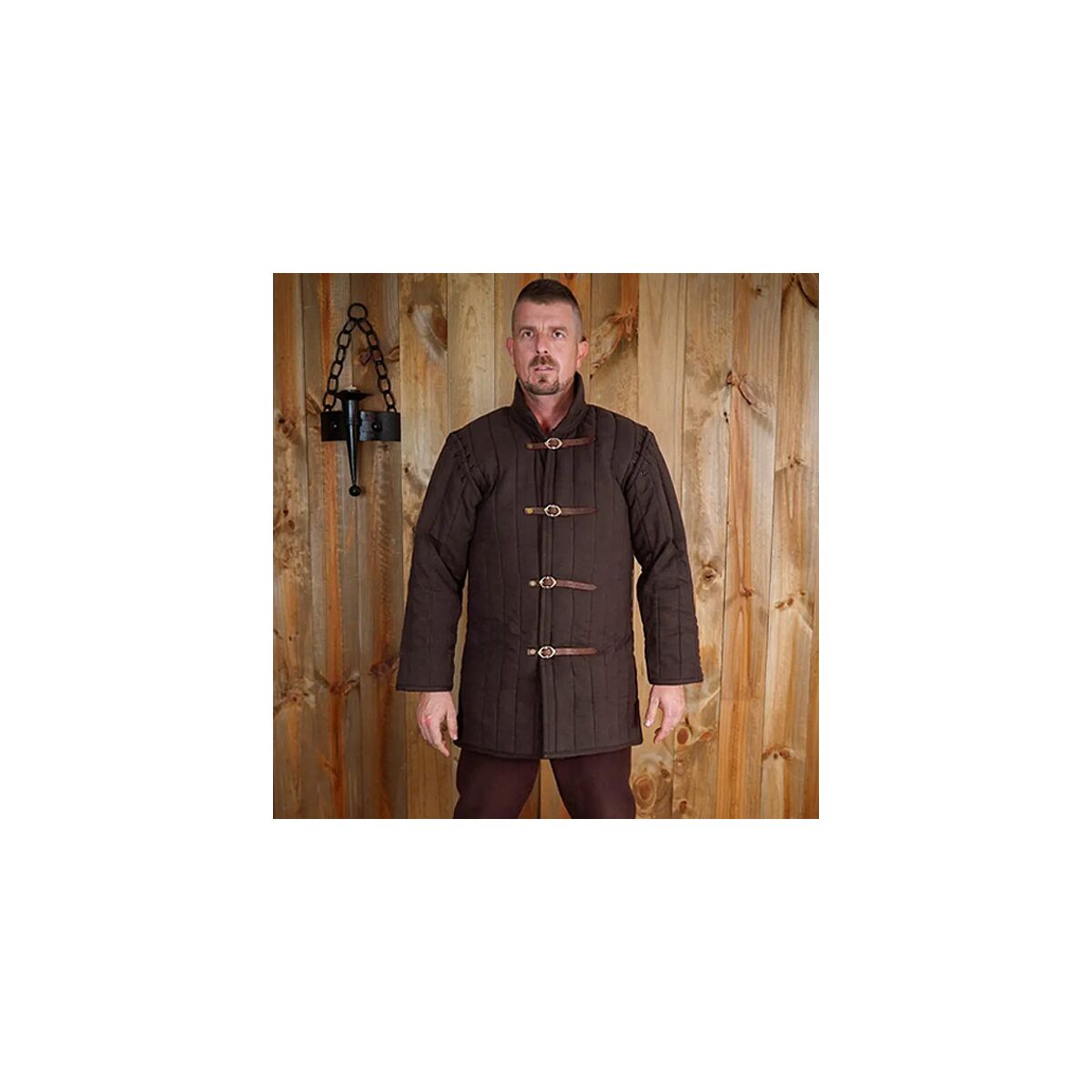 Medeltida vadderad gambeson (typ 1) med påsydda ärmar Brun