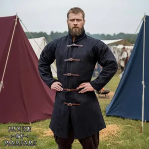 Medeltida vadderad gambeson, svart