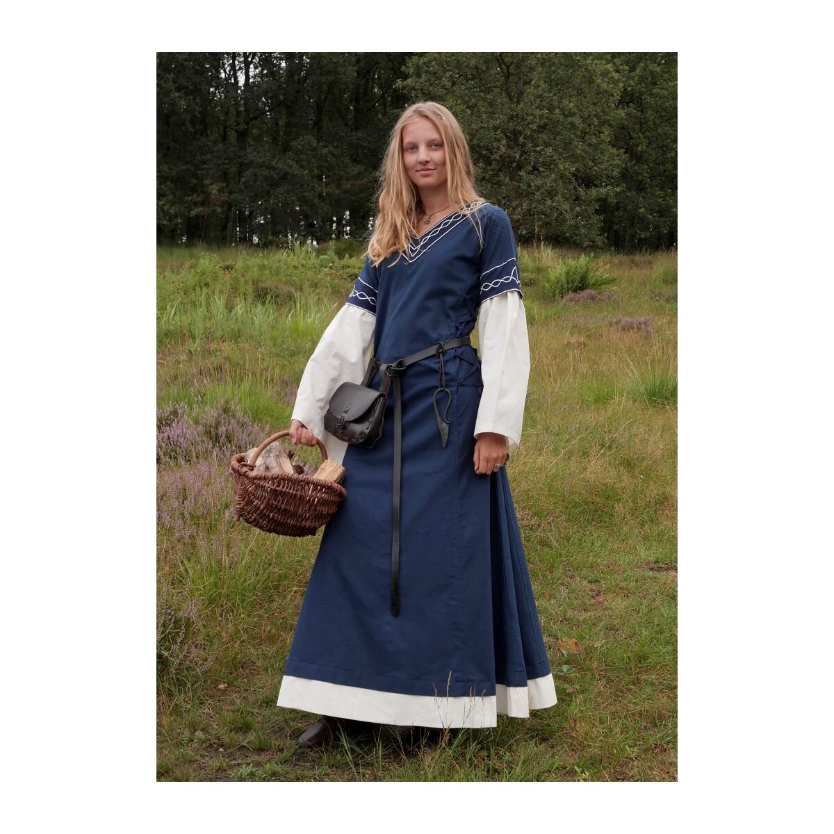 Högmedeltida klänning Alvina med trumpetärmar blå/naturfärgad storlek S